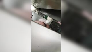 【便器下からの盗撮アングル】ご主人様による自撮り：無理やり広げられた、若く締まったマンコの接写映像――愛液の掻き出し、排便の盗撮 toilet 1 02-160526