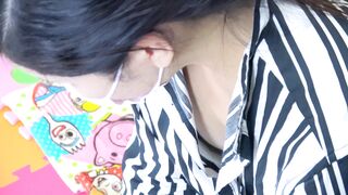 コリっとしたエロ乳首ママ特集 154 胸チラ 7名登場 貧乳デカ乳首ママさんベビマ初参加 voyeur jp