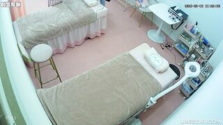 [신작] 예쁜 여자들은 가슴과 성기 모양에 매우 신경을 씁니다. 스킨케어를 마친 후, 포니테일을 한 여자는 거울 속 자신의 가슴을 감상하며 korean porn vip ipcam