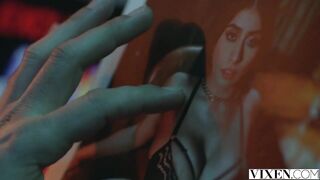 Violet Myers Gets Penetrated By Her Bodyguard OnlyFans