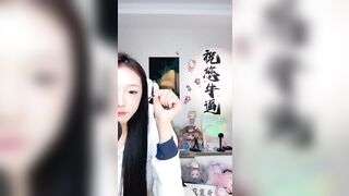 プレゼントを送って踊る！【邪悪な子羊】は胸を露出して踊り、見ていてとても満足感があります！ china 2 01-140626