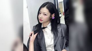 YEWON LICKING 132959 1 KPOP ALLPOP